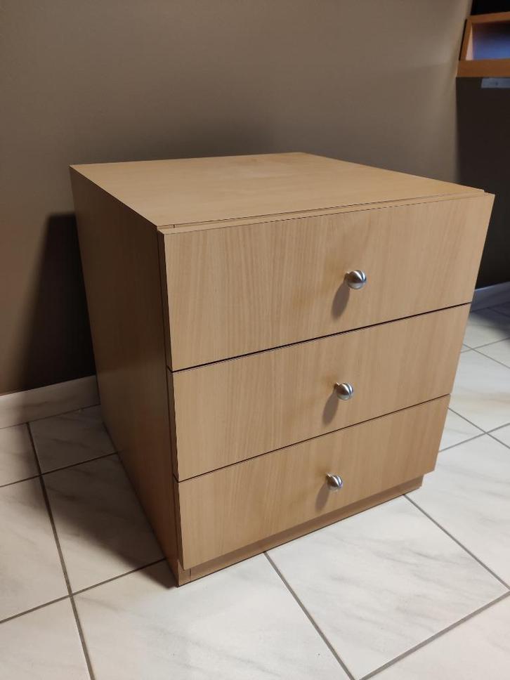 Kwalitatieve bureaukast op wieltjes, Huis en Inrichting, Bureaus, Zo goed als nieuw, Bureau, Met wielen, Ophalen
