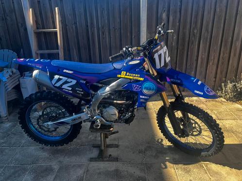 Yamaha yzf250 2024 10 uur!, Fietsen en Brommers, Brommers | Crossbrommers, Zo goed als nieuw, Yamaha, Ophalen