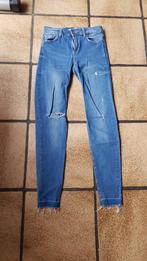 jeans bershka, Kleding | Dames, Ophalen of Verzenden, Zo goed als nieuw, Blauw, W28 - W29 (confectie 36)