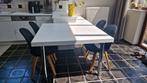 6 stuks zwarte stoelen met houten poten, Ophalen, Zo goed als nieuw