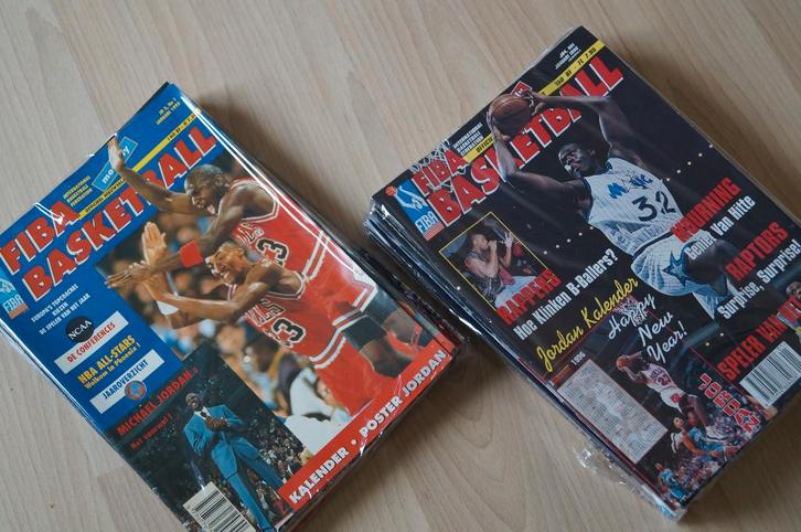 FIBA Basketball - officieel nieuwsblad 1995 + 1996, Sport en Fitness, Basketbal, Ophalen of Verzenden