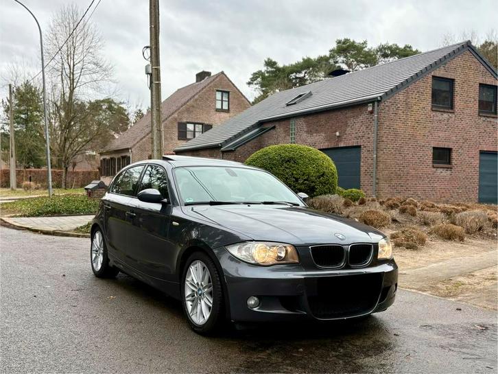 Bmw 118i Mpakket * Automaat Benzine, Autos, BMW, Particulier, Série 1, Essence, Euro 5, Berline, Automatique, Enlèvement