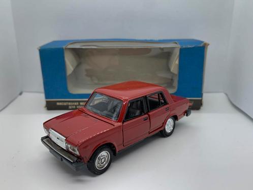 Lada Riva VAZ 2105/07 limousine 1985 - Novoexport, Hobby en Vrije tijd, Modelauto's | 1:43, Nieuw, Auto, Overige merken, Ophalen of Verzenden