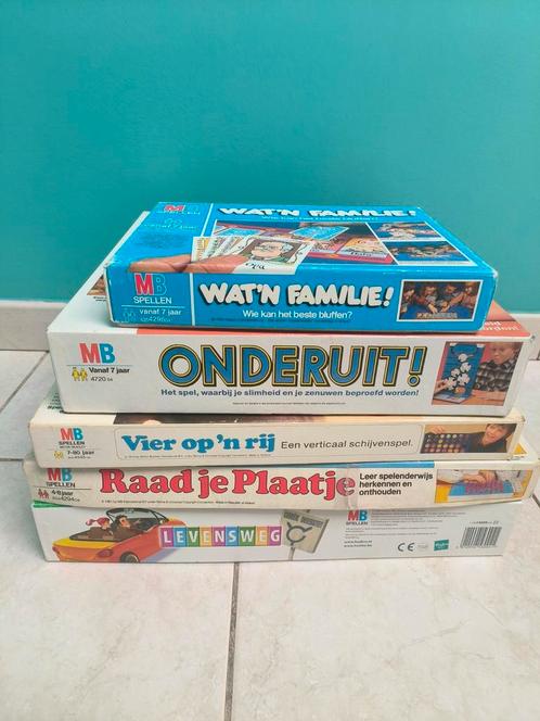 Gezelschapsspellen MB, Hobby en Vrije tijd, Gezelschapsspellen | Bordspellen, Zo goed als nieuw, Ophalen of Verzenden