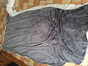 2 plaids xxl  beschikbaar voor biedingen