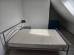 Bed, twijfelaar met matras.  140 cm breed., Huis en Inrichting, Slaapkamer | Bedden, Ophalen, Gebruikt, 140 cm, Twijfelaar