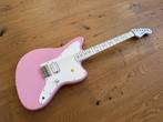 Mensinger Mopped (Jaguar/Jazzmaster) Pink - Tom Delonge, Muziek en Instrumenten, Snaarinstrumenten | Gitaren | Elektrisch, Ophalen