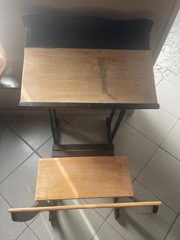 bureau pupitre enfant vintage  beschikbaar voor biedingen