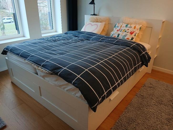 lit double ikea, Maison & Meubles, Chambre à coucher | Lits, Comme neuf, Deux personnes, 180 cm, 200 cm, Bois, Blanc, Réglable