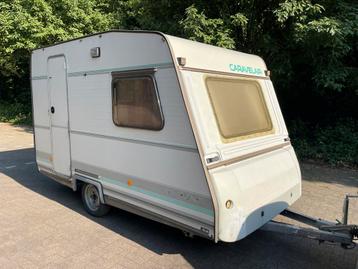Caravelair 330 caravan lichtgewicht met voortent beschikbaar voor biedingen