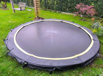 trampoline  van Salta disponible aux enchères