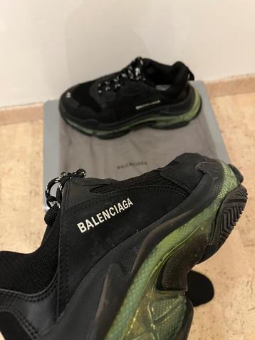 Balenciaga triple S green clear sole beschikbaar voor biedingen