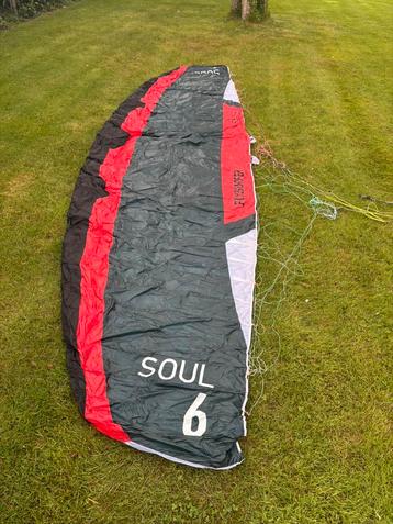 Flysurfer Soul 6m en 10m en CoreXR6  8m beschikbaar voor biedingen