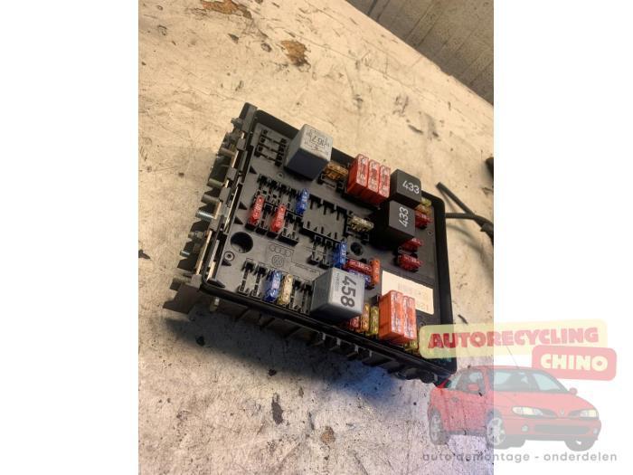 Boîte à fusibles d'un Volkswagen Golf, Autos : Pièces & Accessoires, Électronique & Câbles, Volkswagen, Utilisé, 3 mois de garantie