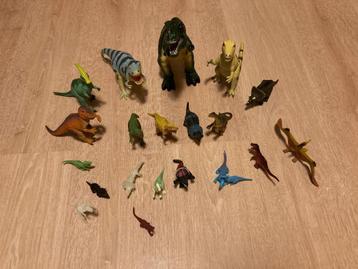 Set van 21 dinosaurussen 