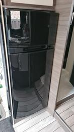 Thetford N4150A gebolde Deur absorptie koelkast, Ophalen