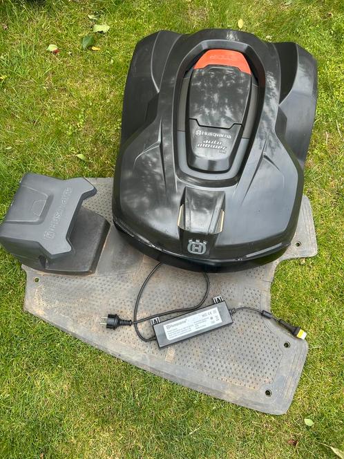 Husqvarna automower 320-420 robot, Tuin en Terras, Grasmaaiers, Zo goed als nieuw, Elektrische grasmaaier, Minder dan 30 cm, Mulchfunctie