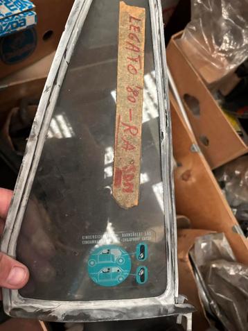 Vaste achterste zijruit Mazda 929 L Legato beschikbaar voor biedingen