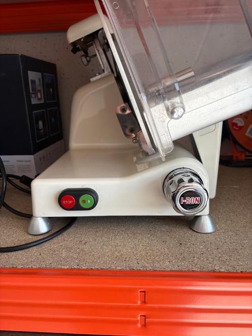 Vleessnijmachine I-Ron ,in perfecte staat !, Huis en Inrichting, Keuken | Keukenbenodigdheden, Zo goed als nieuw, Ophalen