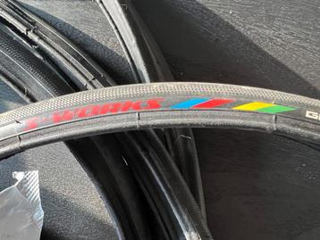 Verschillende racefietsbanden beschikbaar voor biedingen