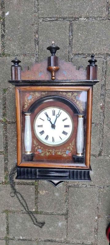 Ancienne horloge a suspendre beschikbaar voor biedingen