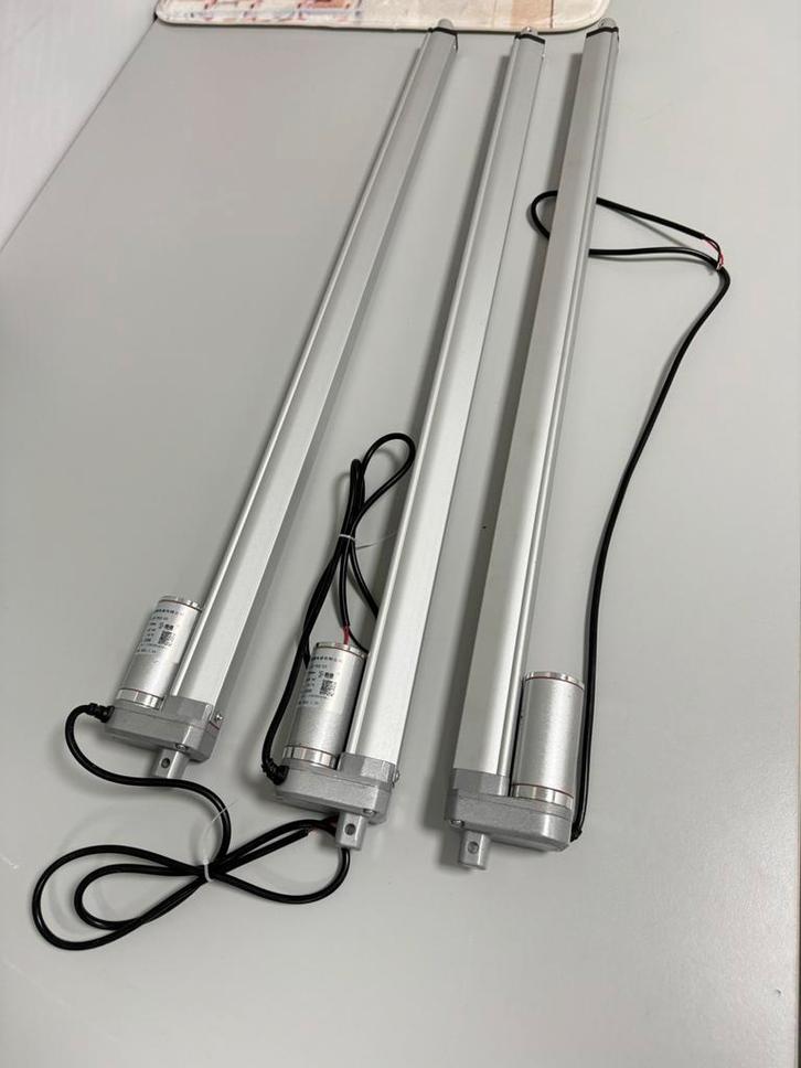 3X 1500N slag 12V actuator hefmotor DC elektrische duwstang, Hobby en Vrije tijd, Elektronica-componenten, Nieuw, Ophalen of Verzenden