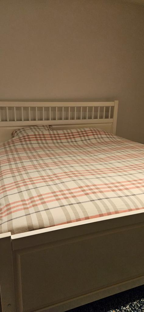IKEA HEMNES BED, Huis en Inrichting, Slaapkamer | Bedden, Gebruikt, Tweepersoons, 180 cm, 200 cm, Hout, Wit, Ophalen