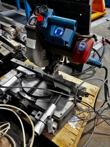 AFKORTZAAG VOOR ALUMINIUM beschikbaar voor biedingen