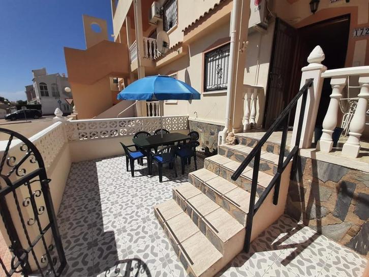 Appartement à louer à Orihuela Costa en Espagne, Vakantie, Vakantiehuizen | Spanje, Costa Blanca, Appartement, Stad, Aan zee, 2 slaapkamers