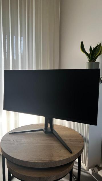 AOC 40" Ultrawide Gaming Monitor 144Hz QHD - USB-C 90W beschikbaar voor biedingen