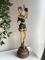Lara Croft Tomb Raider Statue (beeld) 37cm, Games en Spelcomputers, Gebruikt, Ophalen of Verzenden