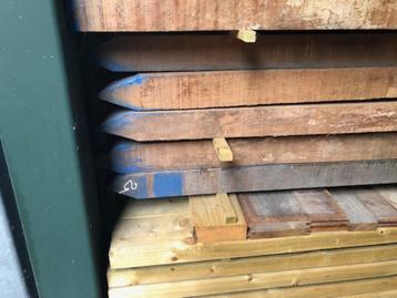 Azobé hardhouten gepunte weidepalen 7 x 7 x 200 cm 100 stuks beschikbaar voor biedingen