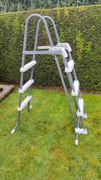 Trapladder voor zwembad, Tuin en Terras, Ophalen, Zo goed als nieuw, Ladder