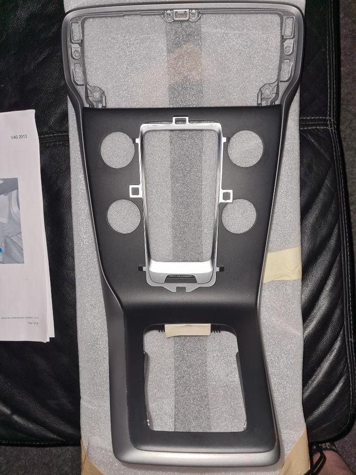 Panneau décoratif, panneau central V40 neuf, jamais monté, Autos : Pièces & Accessoires, Habitacle & Garnissage, Volvo, Neuf, Enlèvement ou Envoi