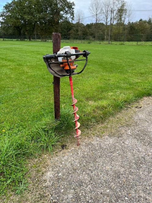 Benzine grondboor van Stihl (type: BT 131), Jardin & Terrasse, Outils à main, Utilisé, Tarière, Enlèvement