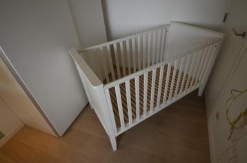 Lit bébé évolutif TROLL 70 x 140 cm beschikbaar voor biedingen