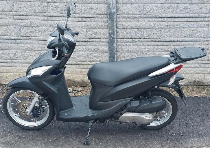 Honda vision scooter 110cc, Fietsen en Brommers, Scooters | SYM, Gebruikt, Benzine, Ophalen