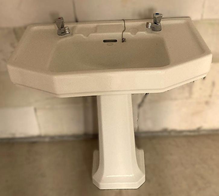 Vintage wastafel 'Twyfords', Huis en Inrichting, Badkamer | Badkamermeubels, Gebruikt, Wasbak of Wastafel, Ophalen