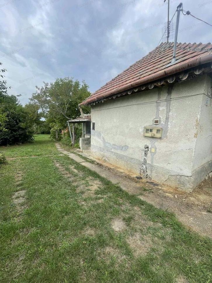 vrij gelegen woning die wel renovatie nodig heeft, Immo, Buitenland, Overig Europa, Woonhuis, Landelijk