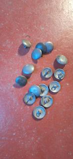 Lot de boutons allemand, Enlèvement