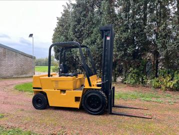 CAT Caterpillar Diesel Heftruck 3000kg beschikbaar voor biedingen