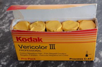 Kodak Vericolor III en Ektacolor Gold 160 verlopen filmrolle disponible aux enchères