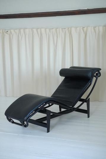 Replica LC4 lounge chair beschikbaar voor biedingen