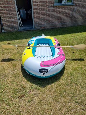 Bateau gonflable Intex avec rames, Enlèvement, Comme neuf