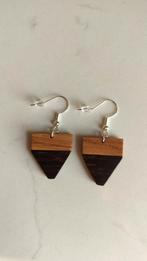 Handgemaakte houten oorbellen puntig, Handtassen en Accessoires, Oorbellen, Ophalen, Nieuw