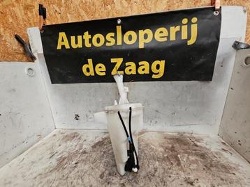 Ruitensproeiertank voor van een Nissan Micra beschikbaar voor biedingen