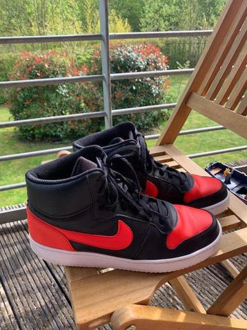 Nike Ebernon mid’s basketbalschoenen beschikbaar voor biedingen