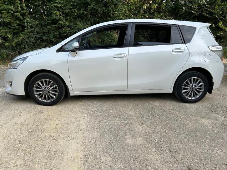 Toyota Verso 1.6 benzine, goede staat, 2017, 121.000 km, Auto's, Toyota, Particulier, Verso, ABS, Achteruitrijcamera, Airbags