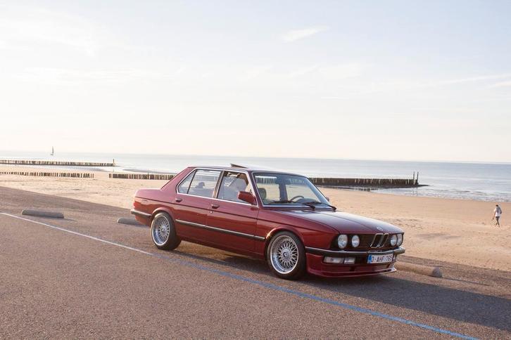 Bmw e28 525e 1985, Autos, BMW, Particulier, Série 5, Attache-remorque, Essence, Automatique, Enlèvement