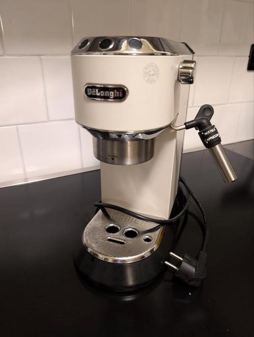 Delonghi Dedica espresso, Electroménager, Cafetières, Comme neuf, Café moulu, Machine à espresso, 2 à 4 tasses, Enlèvement